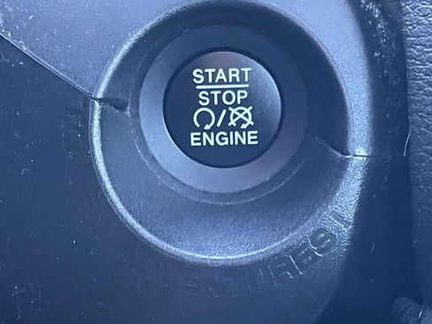 Used 2022 Jeep Renegade Limited w/ Sun, Sound & Wheels Group image 37