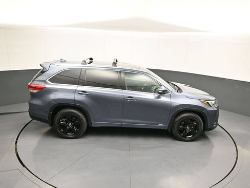 Used 2017 Toyota Highlander Limited Platinum w/ Carpet Mat Package AWD/4WD image 39