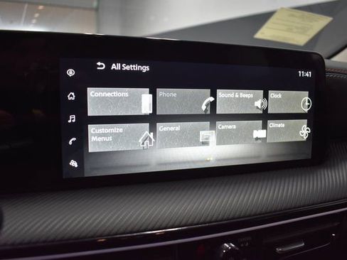 Certified 2025 Nissan Kicks SR image 21