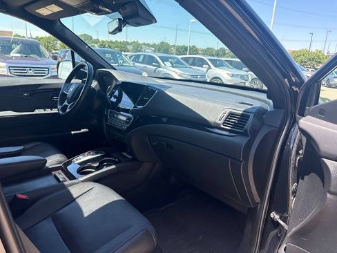 Certified 2021 Honda Pilot Black Edition image 26