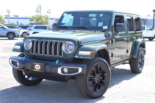 Used 2024 Jeep Wrangler Unlimited Sahara AWD/4WD image 8