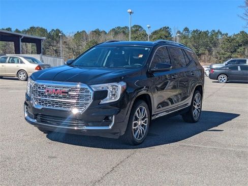 Used 2023 GMC Terrain Denali image 7