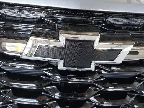 New 2026 Chevrolet Trax RS w/ Sunroof Package image 31