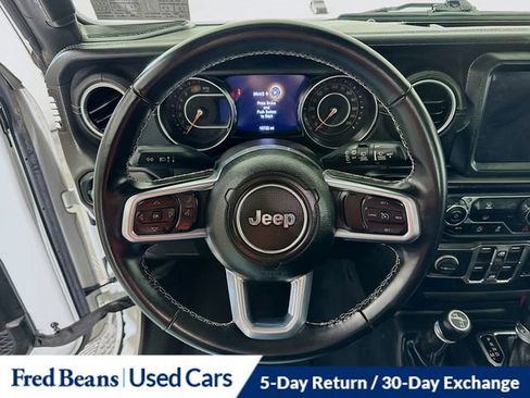 Certified 2022 Jeep Wrangler Unlimited Sahara AWD/4WD image 13