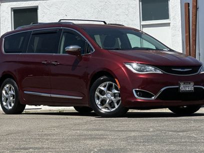 Used 2018 Chrysler Pacifica Limited