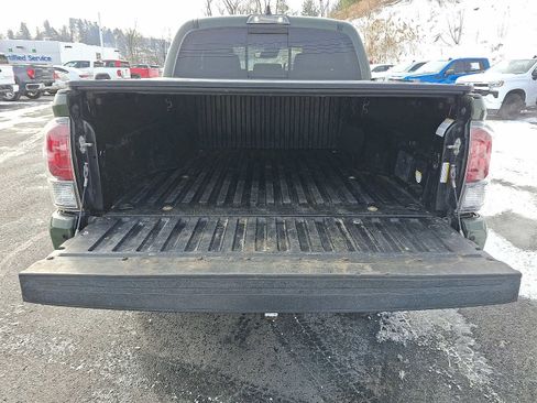 Used 2021 Toyota Tacoma TRD Sport image 28