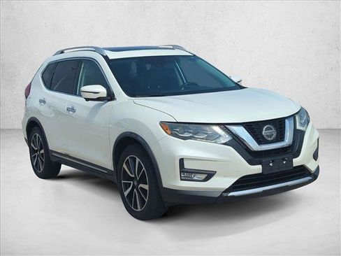 Used 2018 Nissan Rogue SL w/ Premium Package image 3
