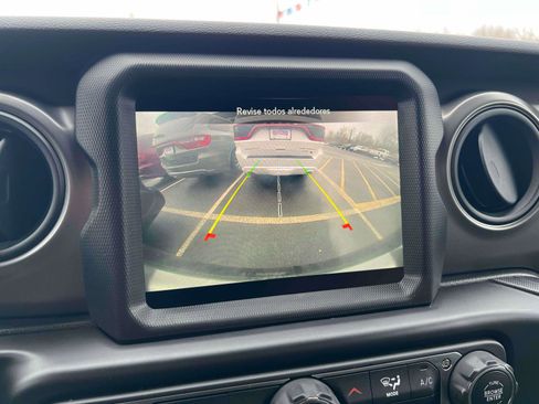 Used 2022 Jeep Wrangler Unlimited Sport image 17