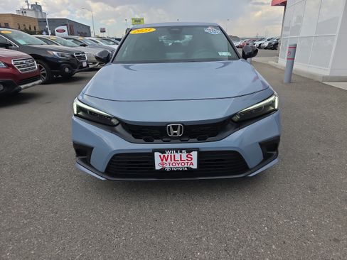 Used 2023 Honda Civic Sport image 5