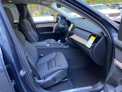 New 2026 Volvo XC90 T8 Plus w/ Protection Package Premier AWD/4WD image 19