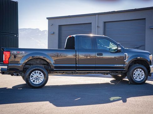 Used 2019 Ford F250 XLT image 6