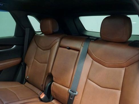 Certified 2022 Cadillac XT5 Sportv w/ Technology Package image 17