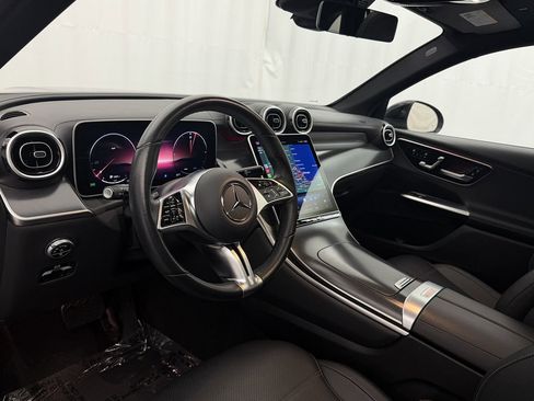 Used 2024 Mercedes-Benz GLC 300 4MATIC image 7