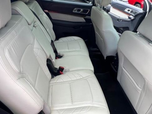 Used 2018 Ford Explorer Platinum AWD/4WD image 52