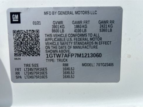 Used 2021 GMC Savana 2500 w/ Driver Convenience Package image 28