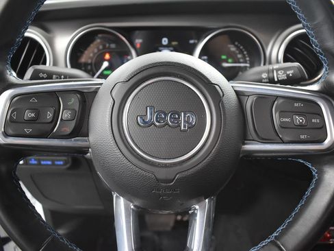 Used 2022 Jeep Wrangler Unlimited Rubicon 4xe image 29