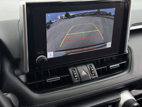 Used 2023 Toyota RAV4 XLE Premium AWD/4WD image 17