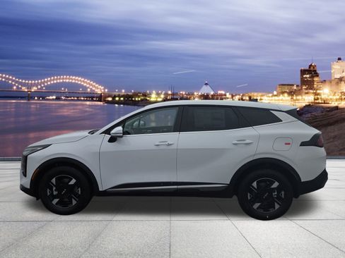 New 2026 Kia Sportage LX image 2