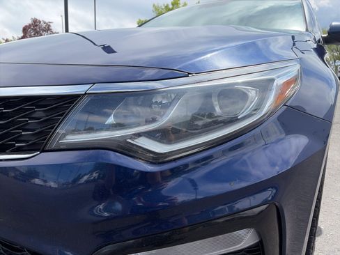 Used 2019 Kia Optima S w/ S Panoramic Sunroof Package FWD image 9