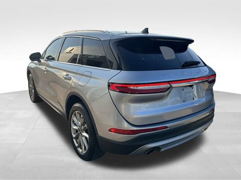 Used 2022 Lincoln Corsair AWD w/ Premium Package image 4