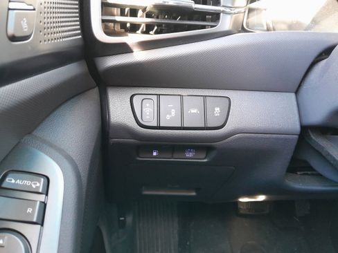 Used 2022 Hyundai Ioniq Limited image 14