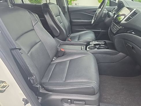 Used 2017 Honda Pilot Touring image 35