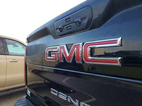 Used 2025 GMC Sierra 3500 Denali w/ Denali Reserve Package AWD/4WD image 6