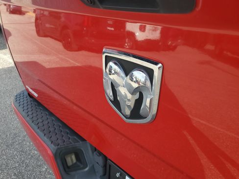 Used 2019 RAM 1500 Express image 6