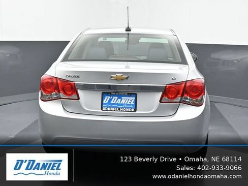 Used 2016 Chevrolet Cruze LT FWD image 5