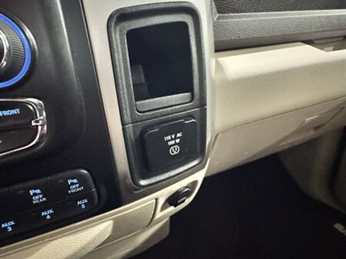 Used 2016 RAM 2500 SLT w/ Popular Equipment Group AWD/4WD image 16
