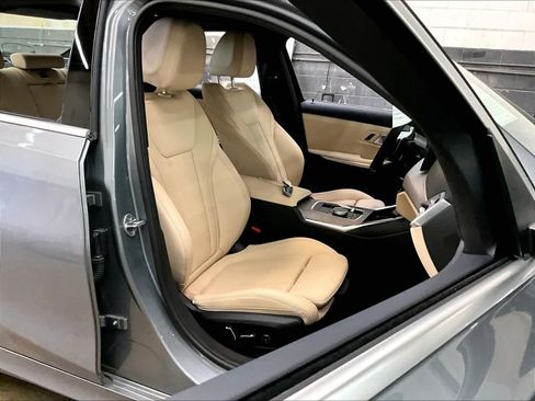 Used 2026 BMW 330i Sedan w/ Premium Package RWD image 10