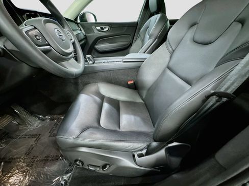 Used 2024 Volvo XC60 B5 Core w/ Climate Package AWD/4WD image 24