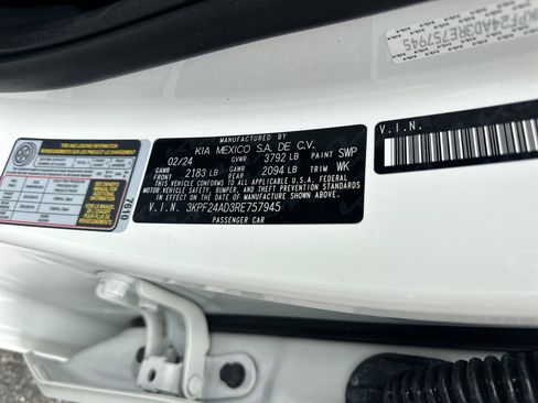 Used 2024 Kia Forte LXS FWD image 10