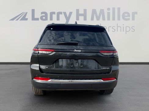 Certified 2024 Jeep Grand Cherokee Limited image 4