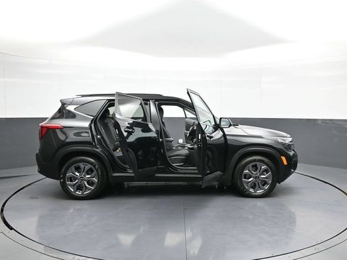 Certified 2024 Kia Seltos S AWD/4WD image 41