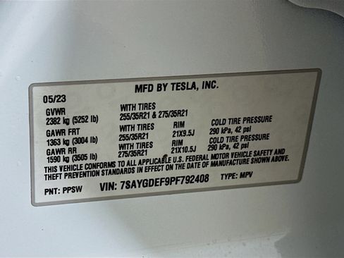 Used 2023 Tesla Model Y Performance image 12