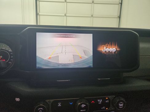 Certified 2025 Jeep Wrangler Sport AWD/4WD image 28
