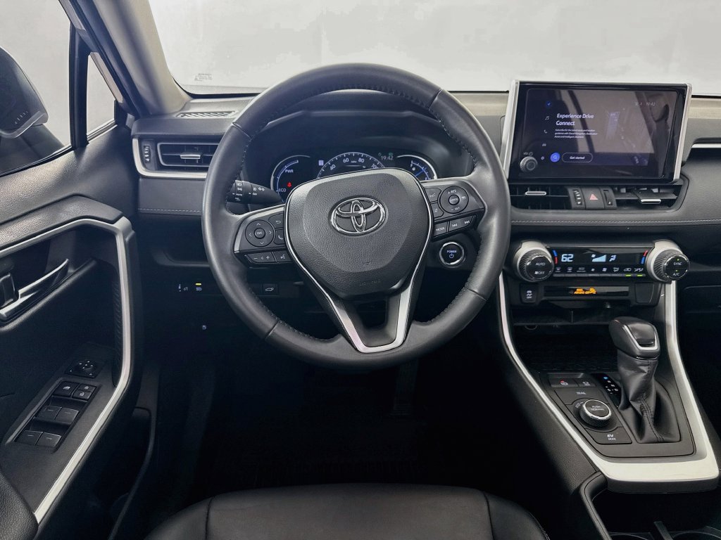 Used 2023 Toyota RAV4 XLE Premium AWD/4WD image 27
