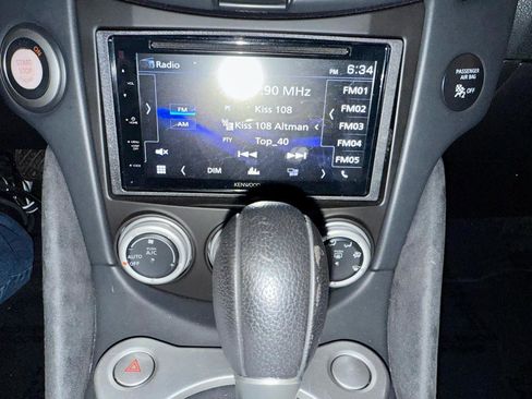 Used 2016 Nissan 370Z Roadster RWD image 31