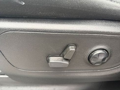 Used 2021 RAM 1500 Big Horn AWD/4WD image 18