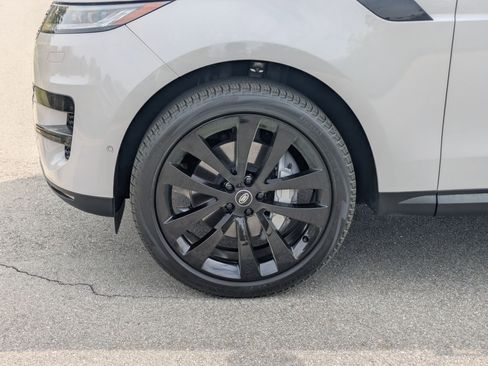 Certified 2024 Land Rover Range Rover Sport SE image 35