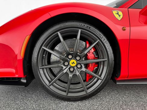 Used 2019 Ferrari 488 Pista Coupe image 32
