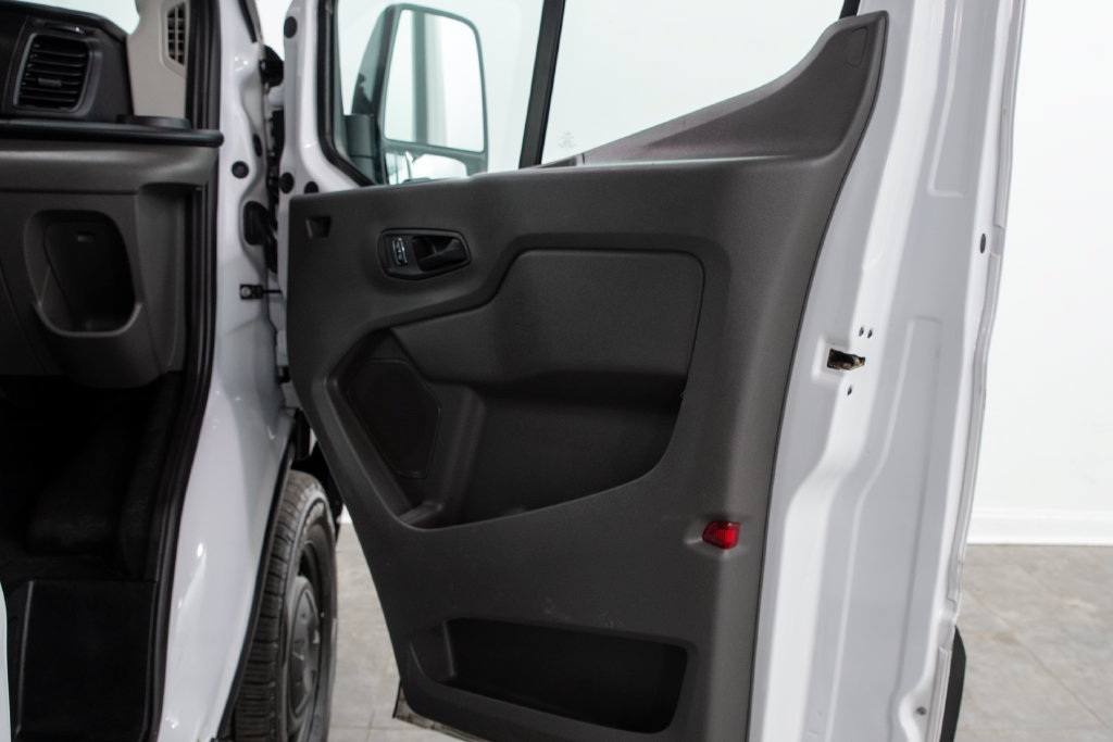 Used 2025 Ford Transit 250 148 High Roof RWD image 12