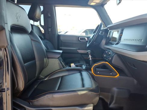 Used 2021 Ford Bronco Badlands image 11