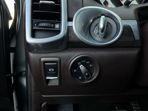 Used 2016 Porsche Cayenne GTS image 24