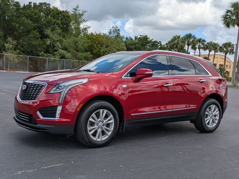 Used 2023 Cadillac XT5 Luxury FWD image 2