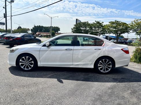 Used 2015 Honda Accord Sport image 6