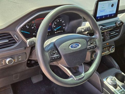 Used 2021 Ford Escape SE FWD image 9