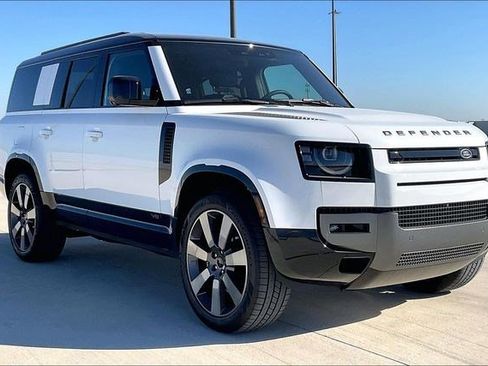 New 2026 Land Rover Defender 130 V8 image 2