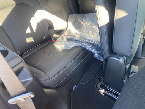 New 2026 MAZDA CX-90 Plug-In Hybrid w/ Preferred image 12